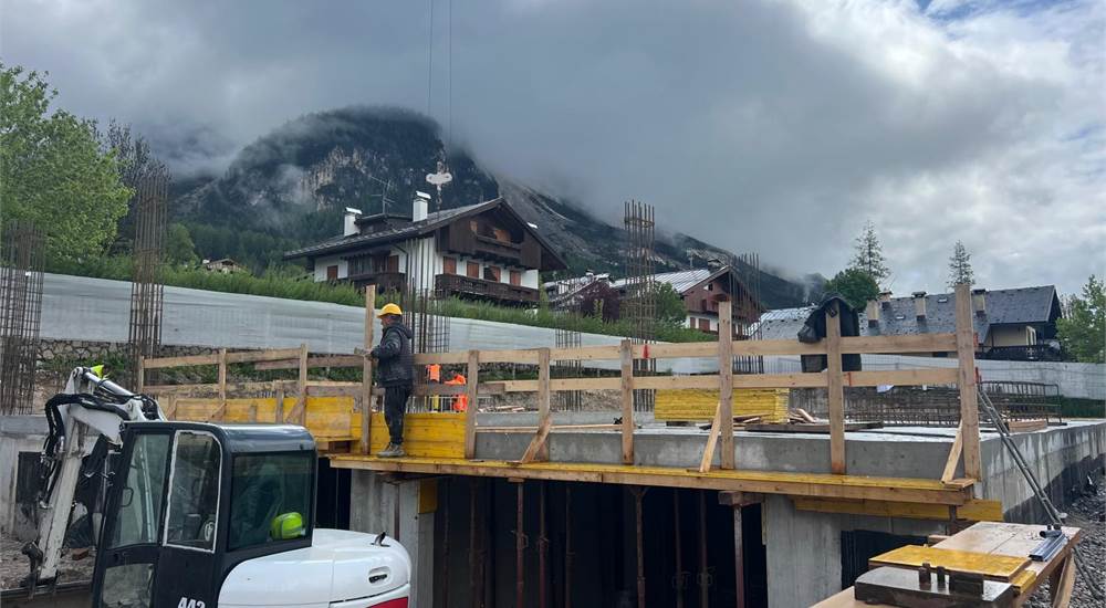 Storia  Cantiere Le Baite 4.5.25 Le prime colonne